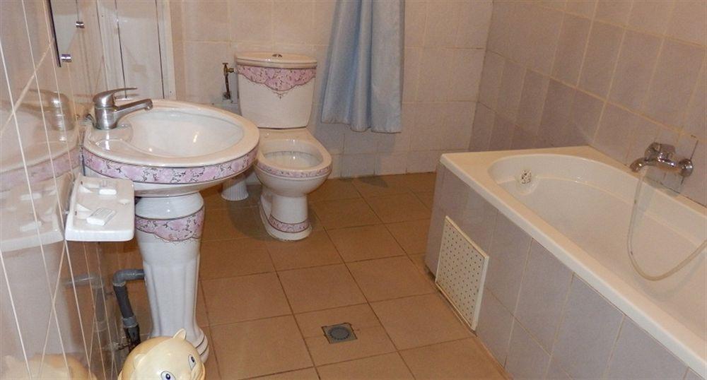 Hotel Santa Lucia Yaoundé Kültér fotó